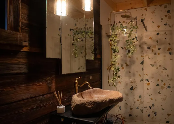 Nad Bugiem Leśny Apartament Kostomloty